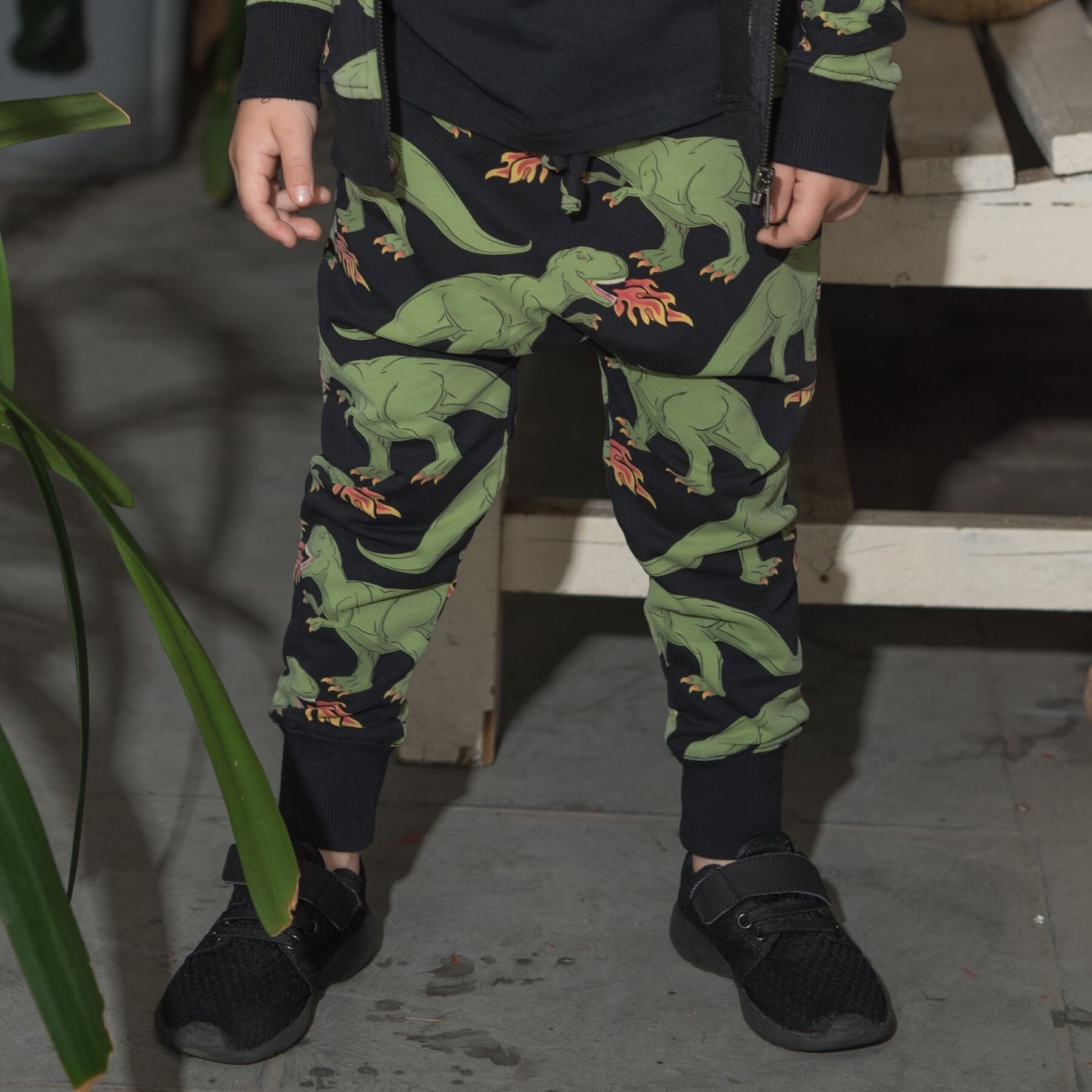 Rock and republic sales camo pants