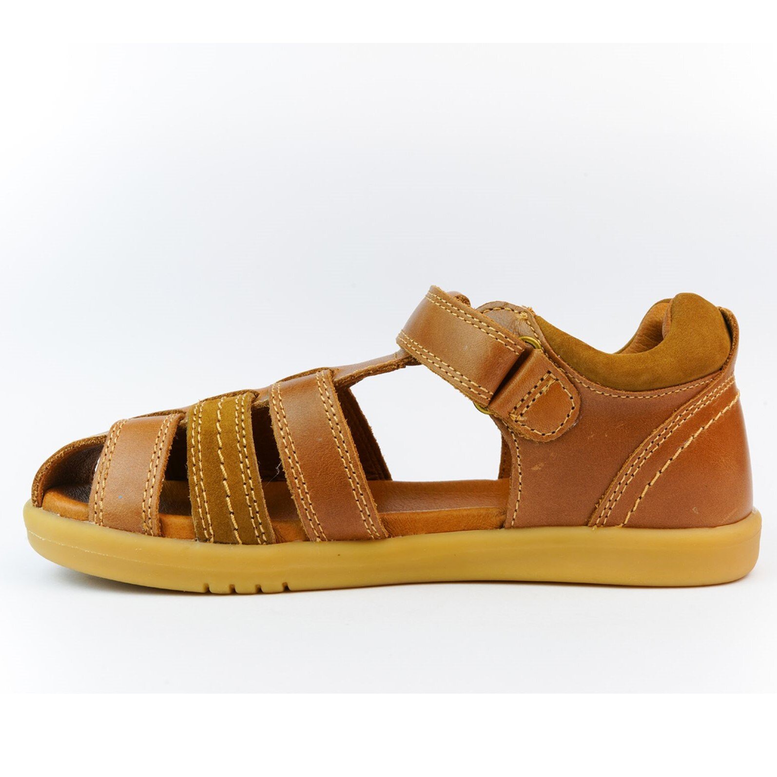 Bobux roam fashion caramel