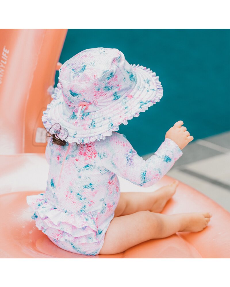 Baby sunsuit and hat fashion